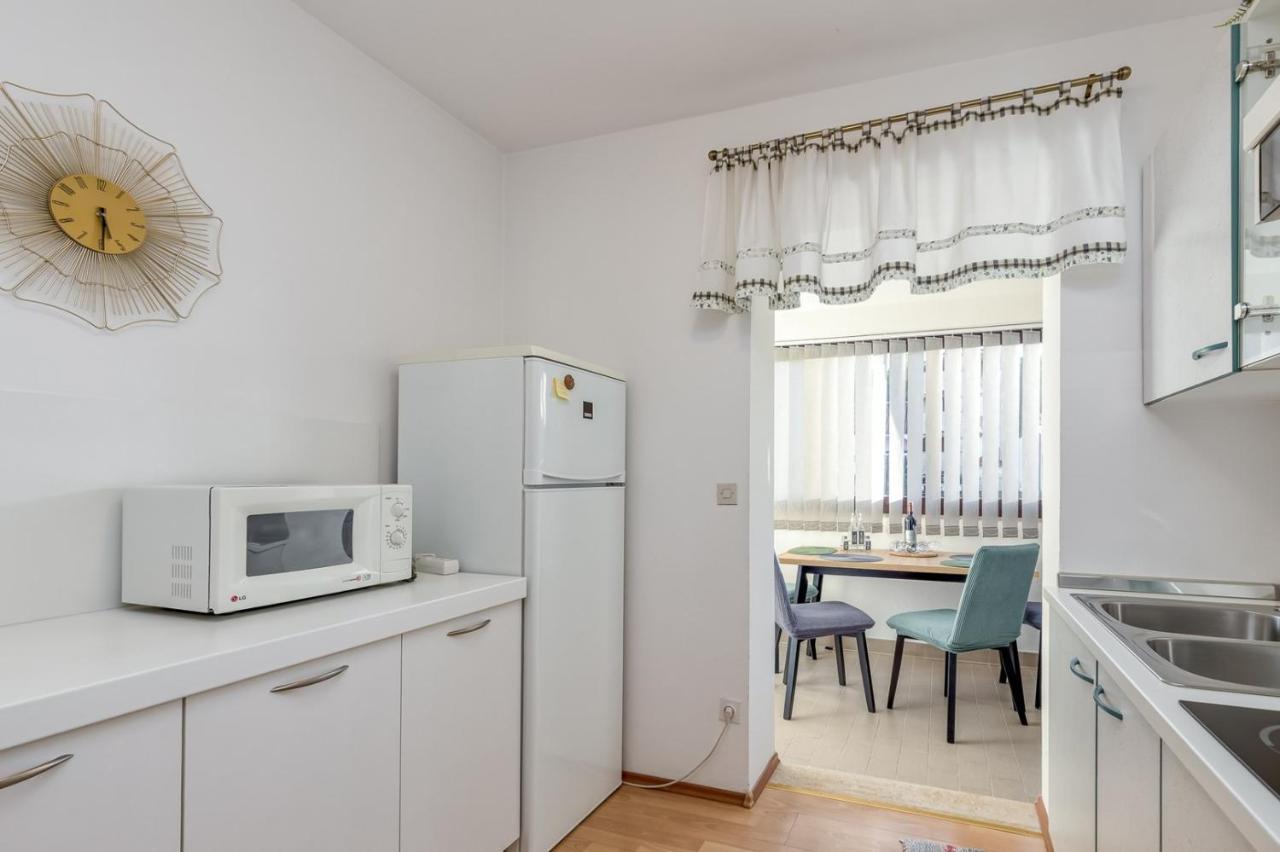 Apartment Lucijan โปเรช ภายนอก รูปภาพ