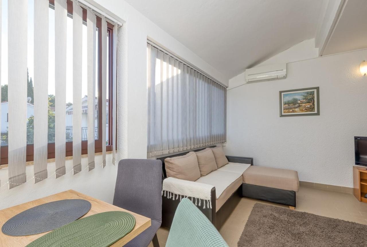 Apartment Lucijan โปเรช ภายนอก รูปภาพ