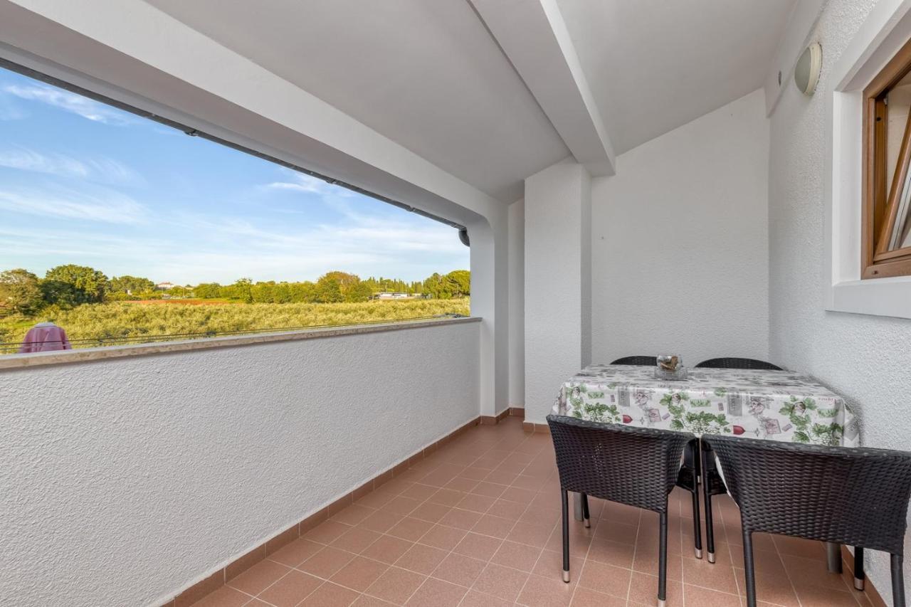 Apartment Lucijan โปเรช ภายนอก รูปภาพ